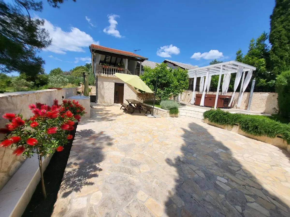 Villa Roko - Luxury Villa 60M From Beach! Zdrelac
